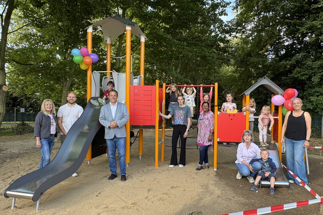 Kita Villa Kunterbunt: Spielgerät für große und kleine Kinder