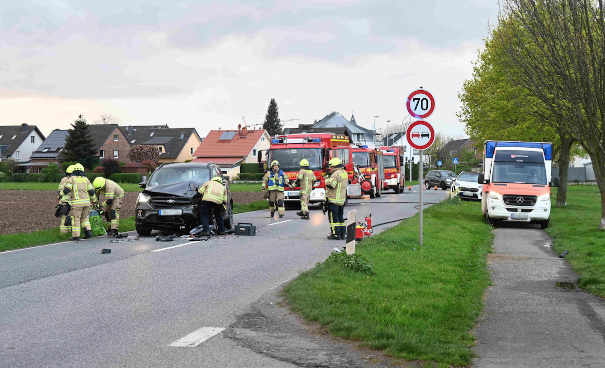 Auffahrunfall in Sinnersdorf – Zwei Verletzte  