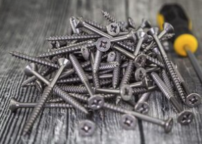 Die Kultur des Reparierens und des Machens: Wanderausstellung „zusammen schrauben“ im Rathaus