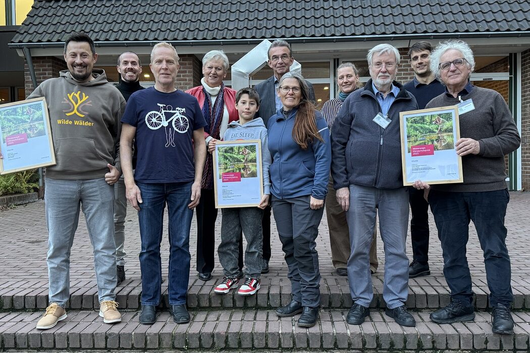 Streuobstwiesen, wilde Wälder, Pflanzaktionen: Westenergie-Klimaschutzpreis verliehen