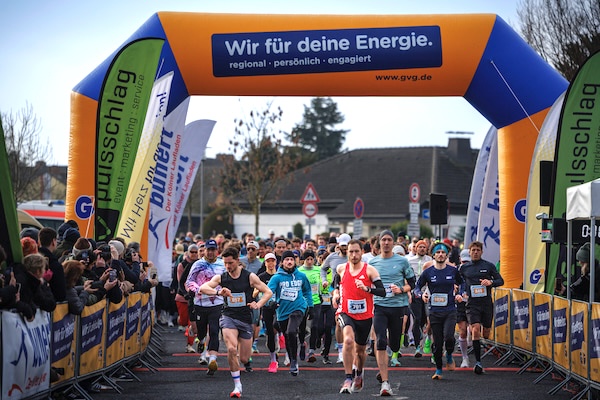 1.831 Laufbegeisterte bei 27. Auflage der GVG-Winterstaffel Pulheim am Start